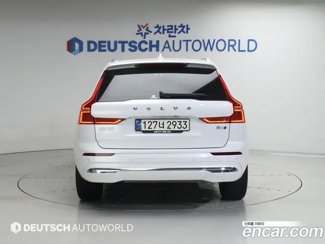 Volvo XC60 2023 2.0 автомат (гидро), миниатюра 4