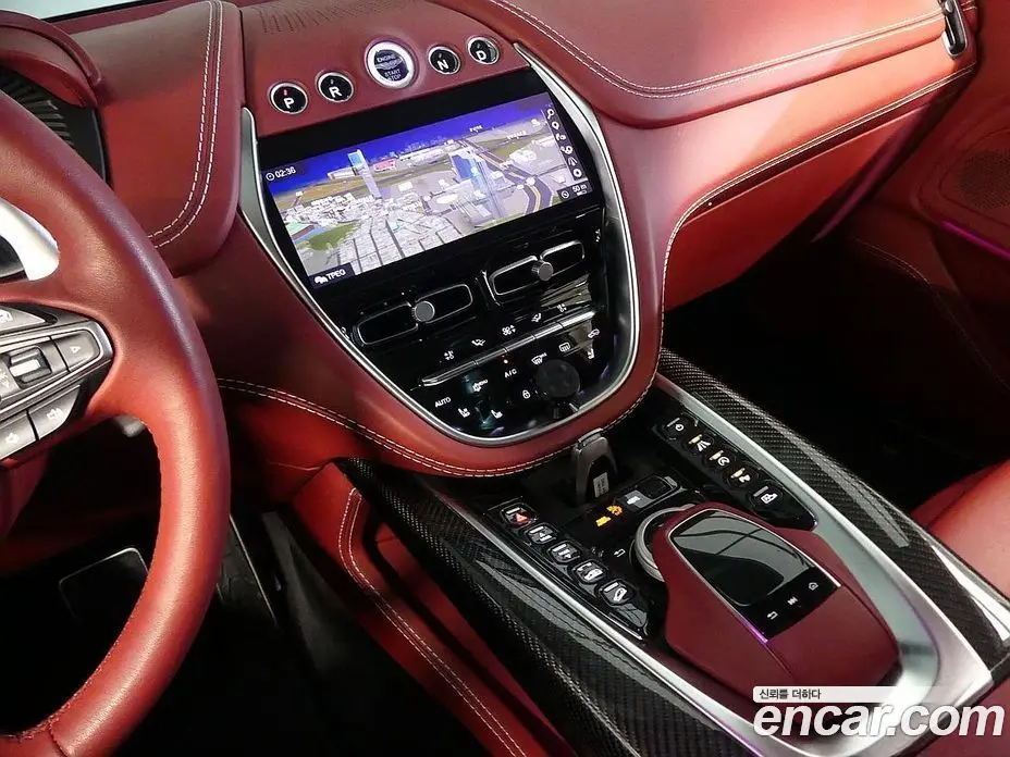 Aston Martin DBX 2022 4.0 автомат (гидро), фото 11