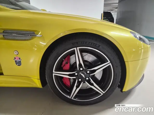 Aston Martin Vantage 2016 4.7 автомат (гидро), миниатюра 7