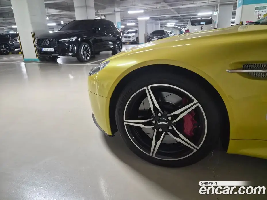 Aston Martin Vantage 2016 4.7 автомат (гидро), фото 9
