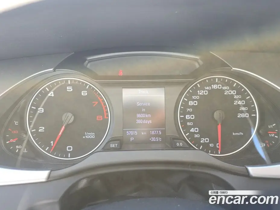 Audi A4 2010 2.0 автомат (гидро), фото 7
