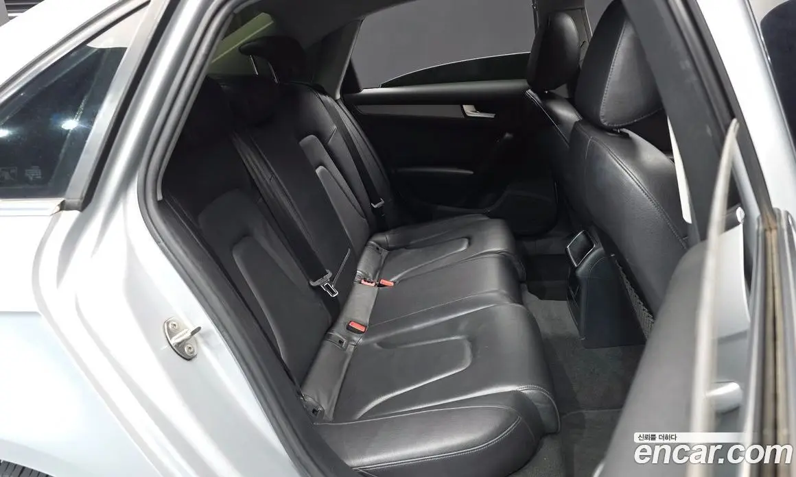 Audi A4 2012 2.0 автомат (гидро), фото 12