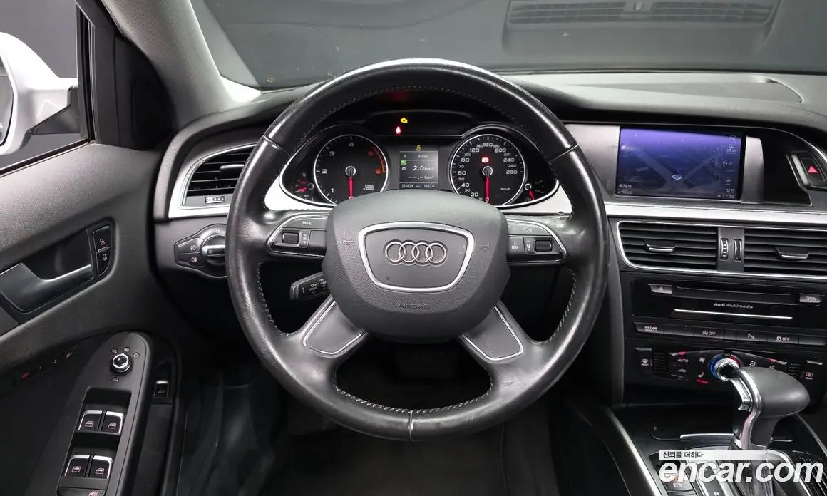 Audi A4 2012 2.0 автомат (гидро), фото 13