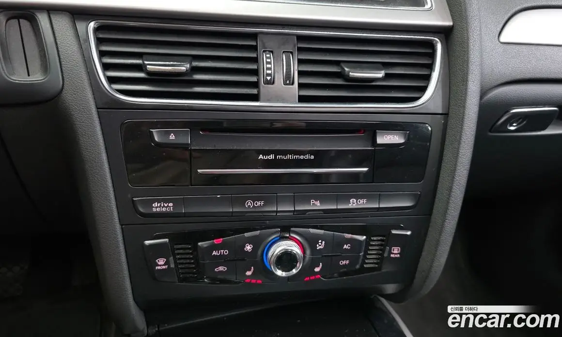 Audi A4 2012 2.0 автомат (гидро), фото 16