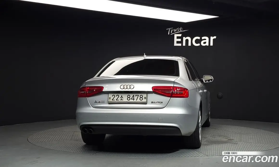 Audi A4 2012 2.0 автомат (гидро), фото 4