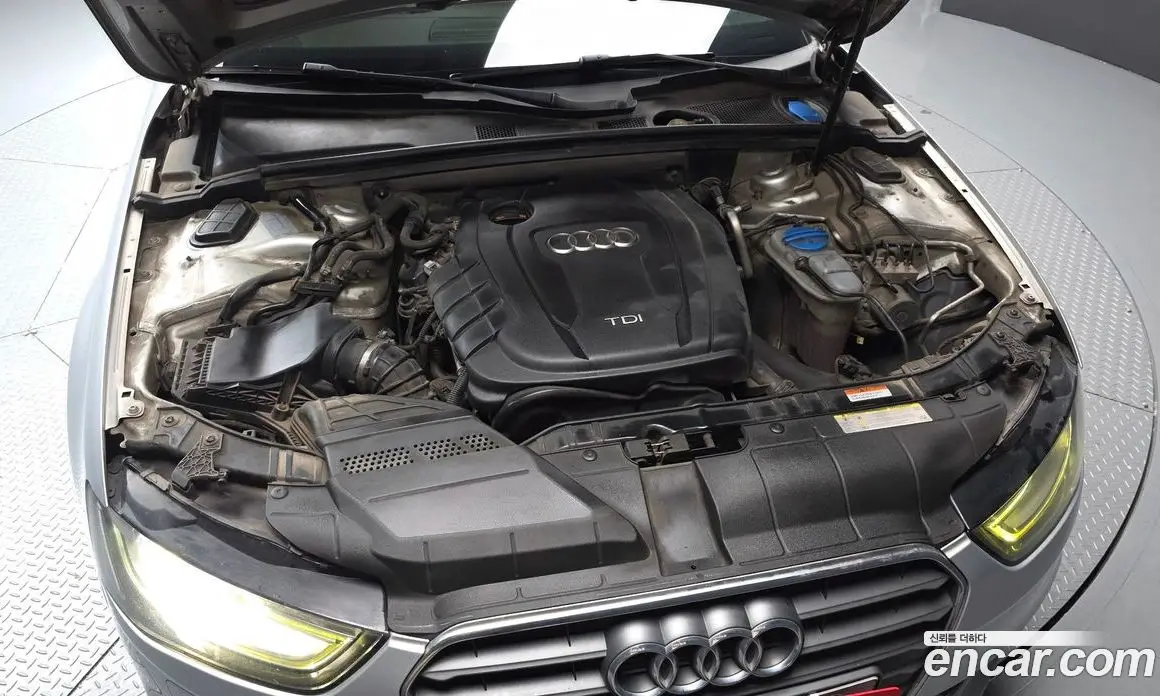 Audi A4 2012 2.0 автомат (гидро), фото 6