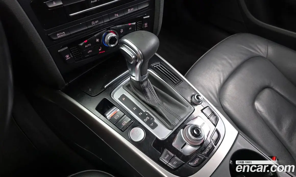 Audi A4 2012 2.0 автомат (гидро), фото 9