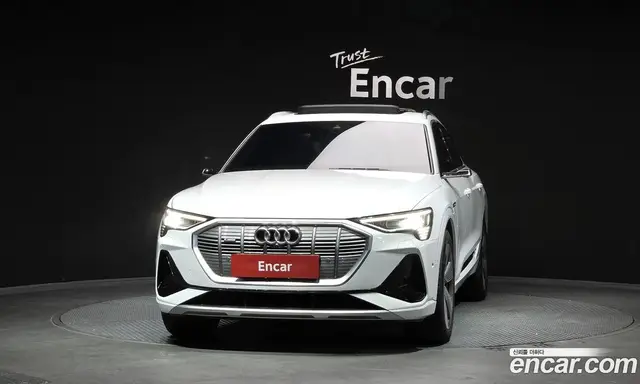 Audi e-tron 2021 0.2 автомат (гидро), миниатюра 3