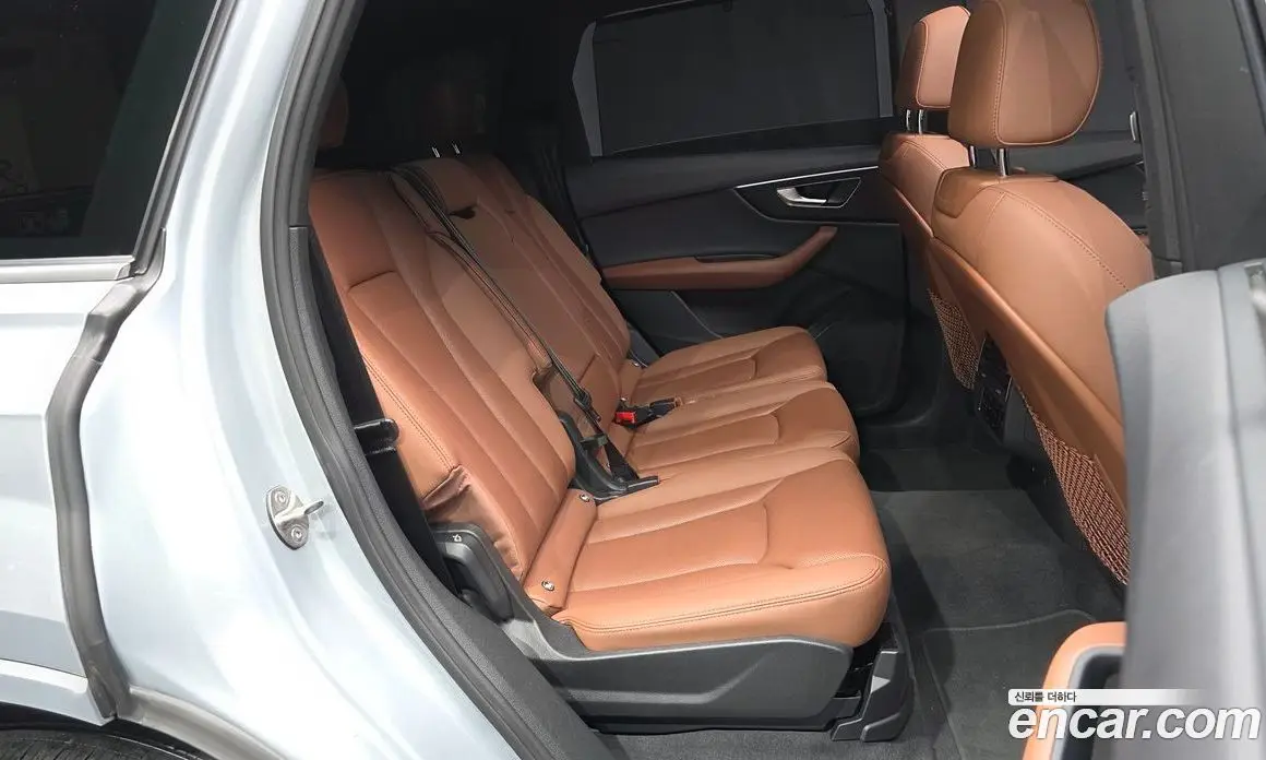 Audi Q7 2023 3.0 автомат (гидро), фото 12