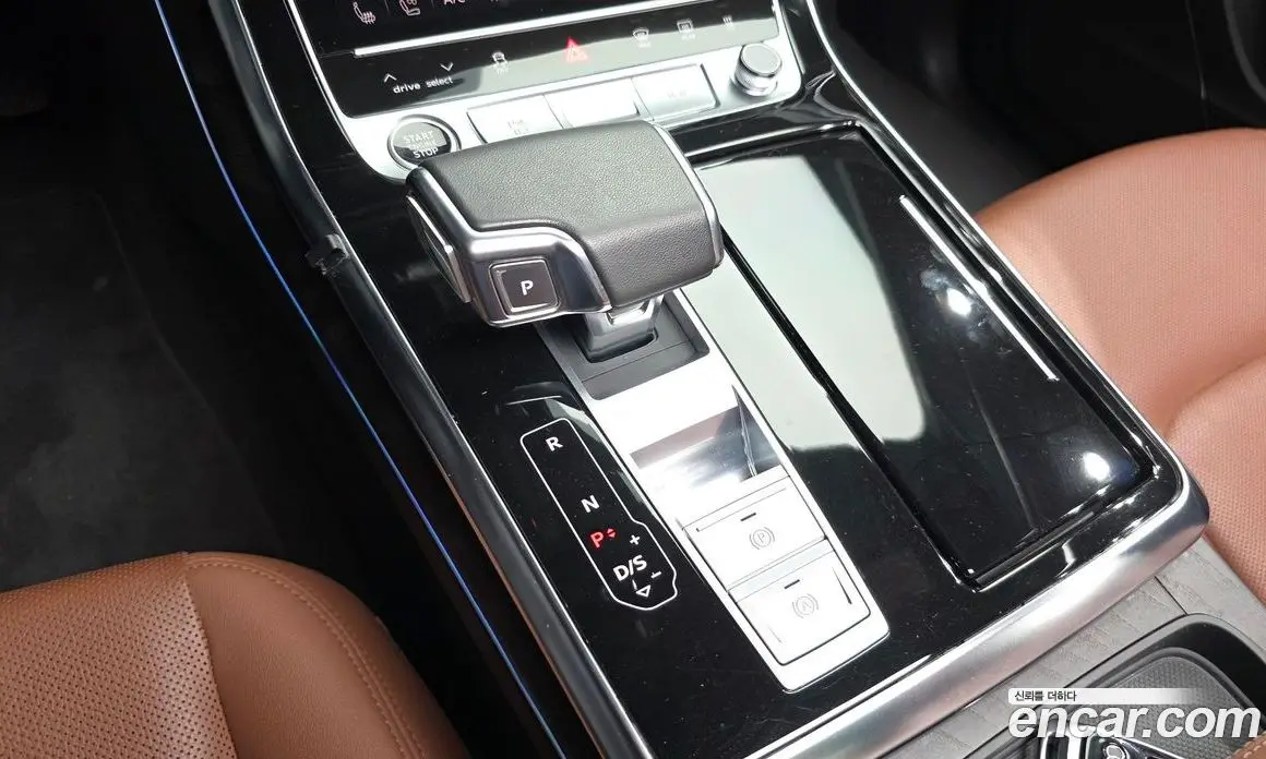 Audi Q7 2023 3.0 автомат (гидро), фото 9