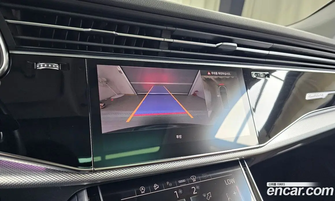 Audi Q8 2021 3.0 автомат (гидро), фото 21