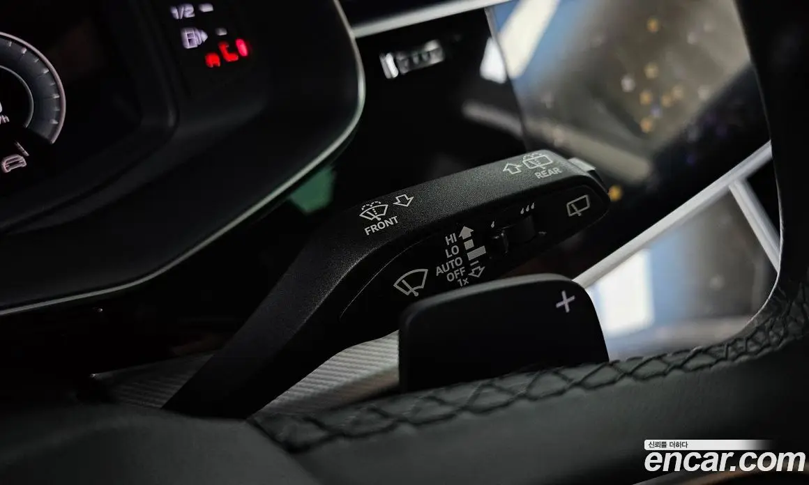 Audi Q8 2021 3.0 автомат (гидро), фото 29