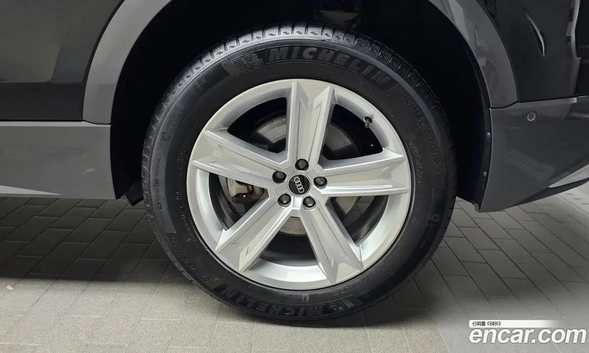 Audi Q8 2021 3.0 автомат (гидро), фото 7