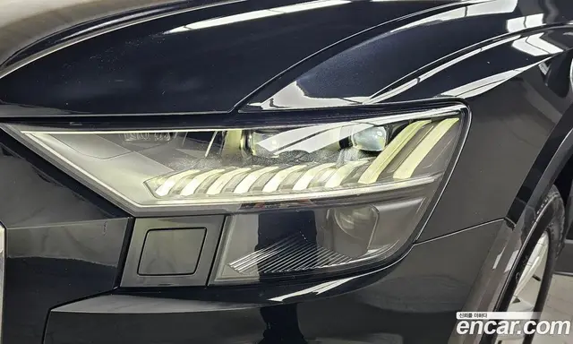 Audi Q8 2021 3.0 автомат (гидро), миниатюра 8
