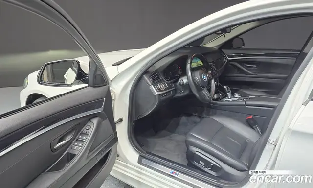 BMW 5 серия 2016 2.0 автомат (гидро), миниатюра 10