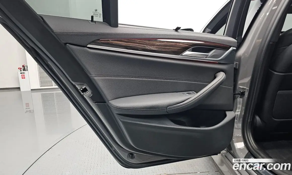 BMW 5 серия 2022 2.0 автомат (гидро), фото 14