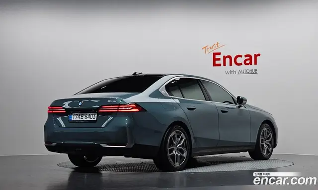 BMW 5 серия 2025 2.0 автомат (гидро), миниатюра 2