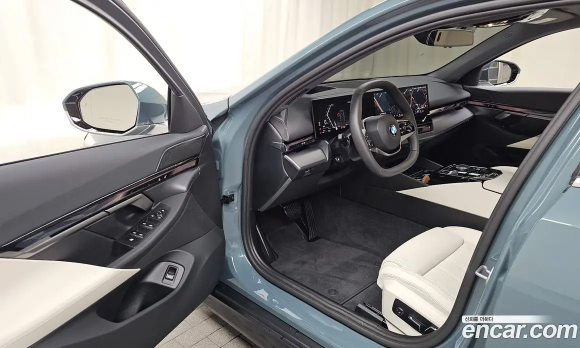 BMW 5 серия 2025 2.0 автомат (гидро), фото 13