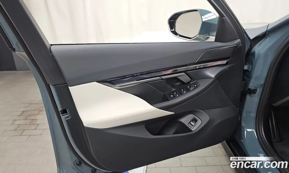 BMW 5 серия 2025 2.0 автомат (гидро), фото 14