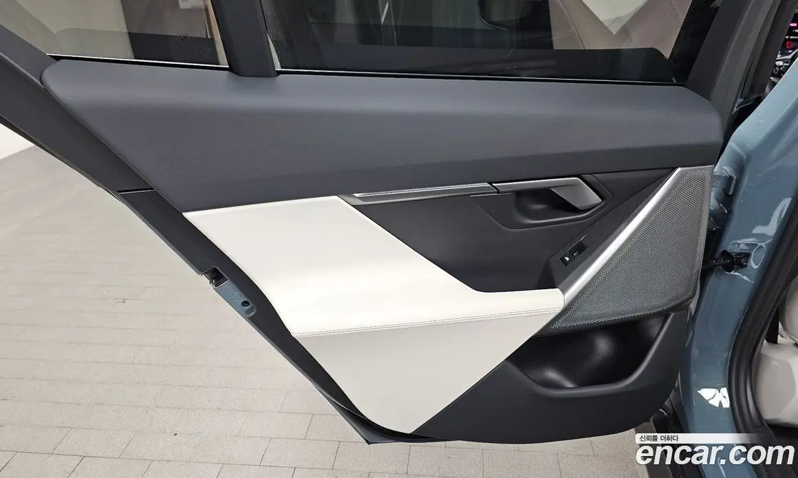 BMW 5 серия 2025 2.0 автомат (гидро), фото 15