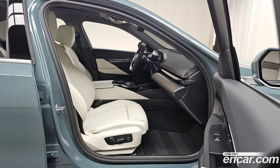 BMW 5 серия 2025 2.0 автомат (гидро), фото 17