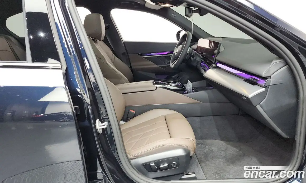BMW 5 серия 2025 2.0 автомат (гидро), фото 16