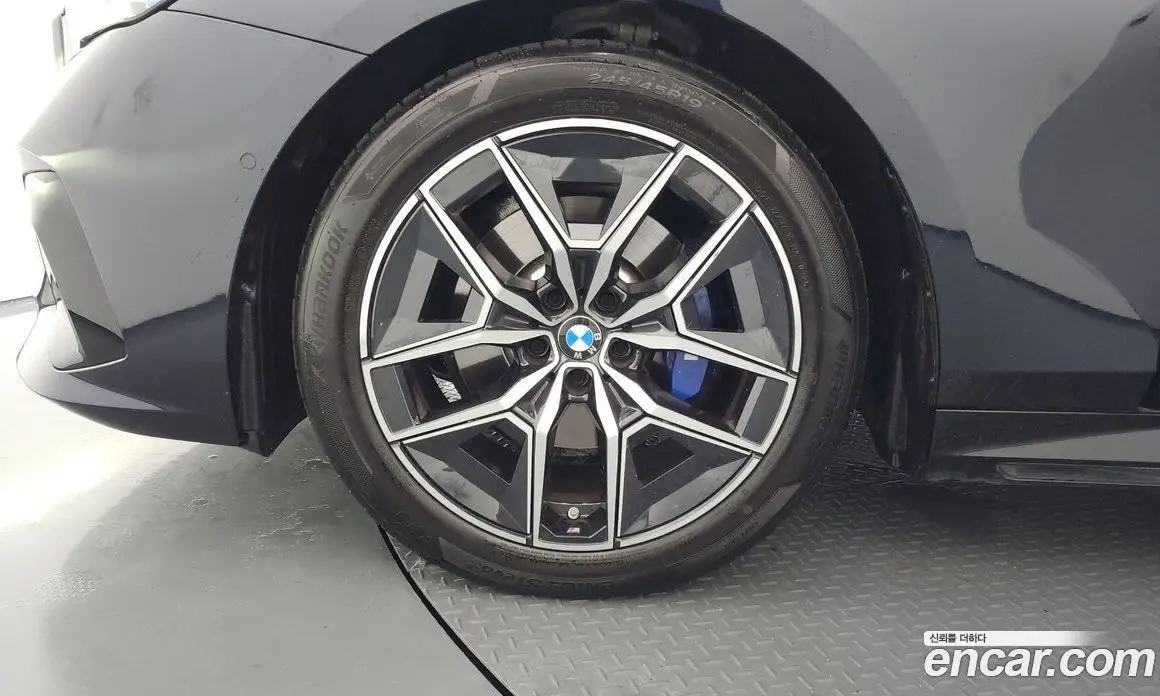 BMW 5 серия 2025 2.0 автомат (гидро), фото 5