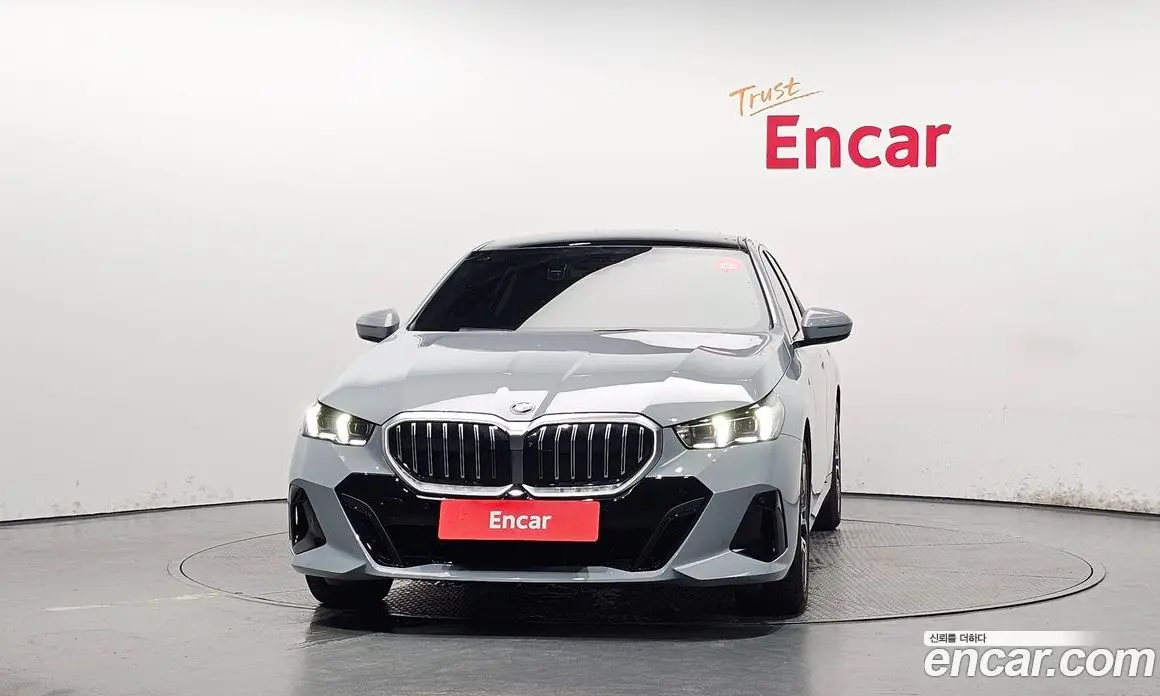 BMW 5 серия 2025 2.0 автомат (гидро), фото 3