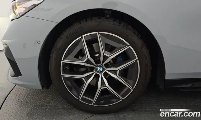 BMW 5 серия 2025 2.0 автомат (гидро), миниатюра 5