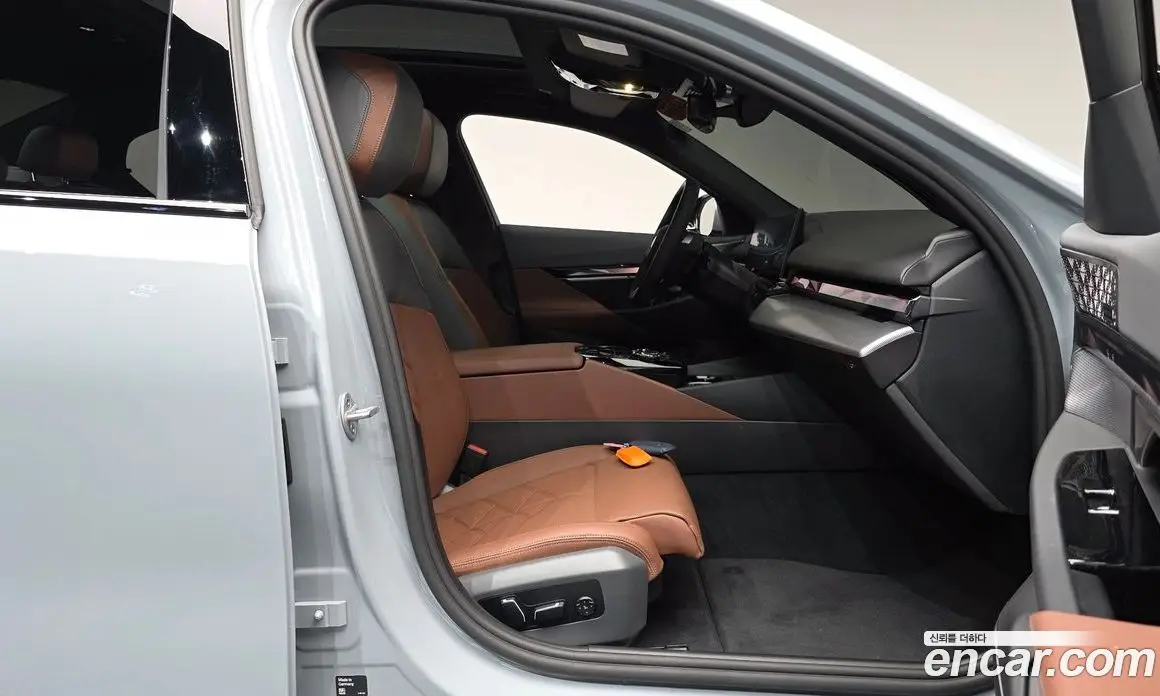 BMW i5 2025 0.2 автомат (гидро), фото 15