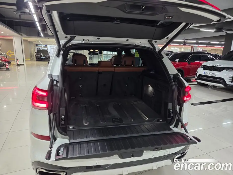 BMW X5 2022 4.4 автомат (гидро), фото 6