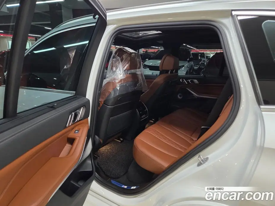 BMW X5 2022 4.4 автомат (гидро), фото 8