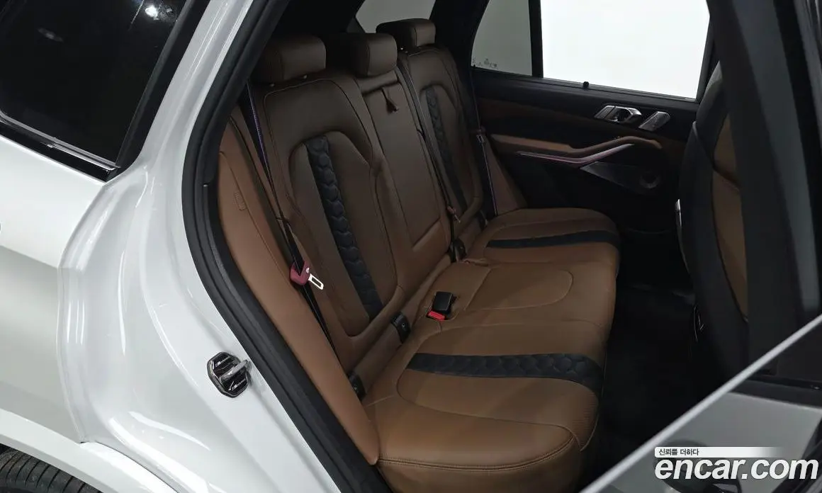 BMW X5M 2025 4.4 автомат (гидро), фото 18
