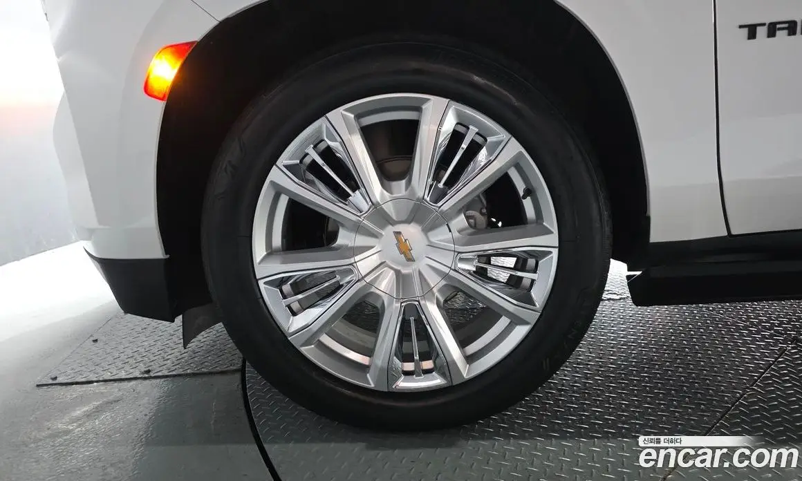 Chevrolet Tahoe 2023 6.2 автомат (гидро), фото 5