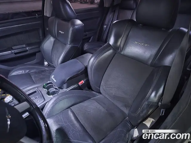 Chrysler 300C 2008 6.1 автомат (гидро), миниатюра 6