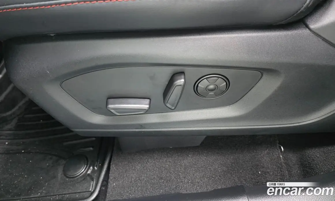 Ford Explorer 2025 2.3 автомат (гидро), фото 31