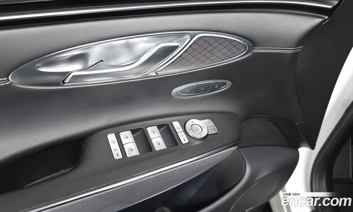 Genesis GV70 2021 3.5 автомат (гидро), фото 35