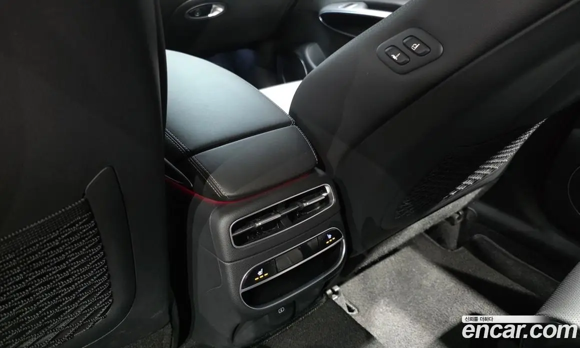 Genesis GV70 2022 2.5 автомат (гидро), фото 25