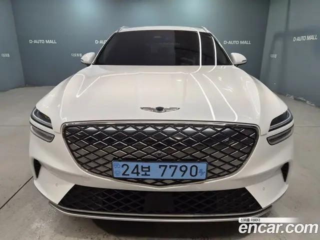 Genesis GV70 2022 0.1 автомат (гидро), миниатюра 1