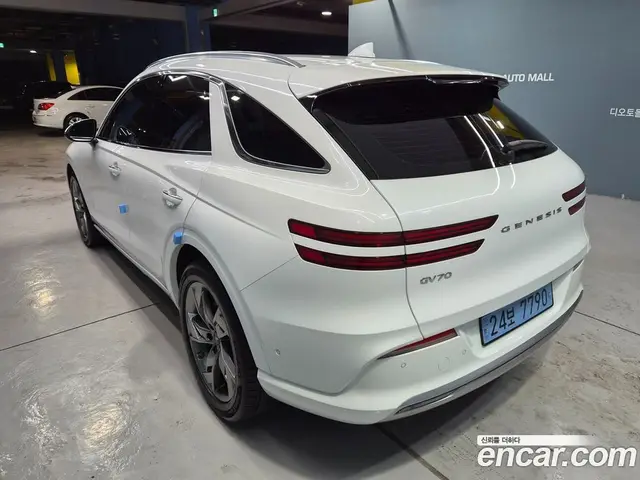 Genesis GV70 2022 0.1 автомат (гидро), миниатюра 4