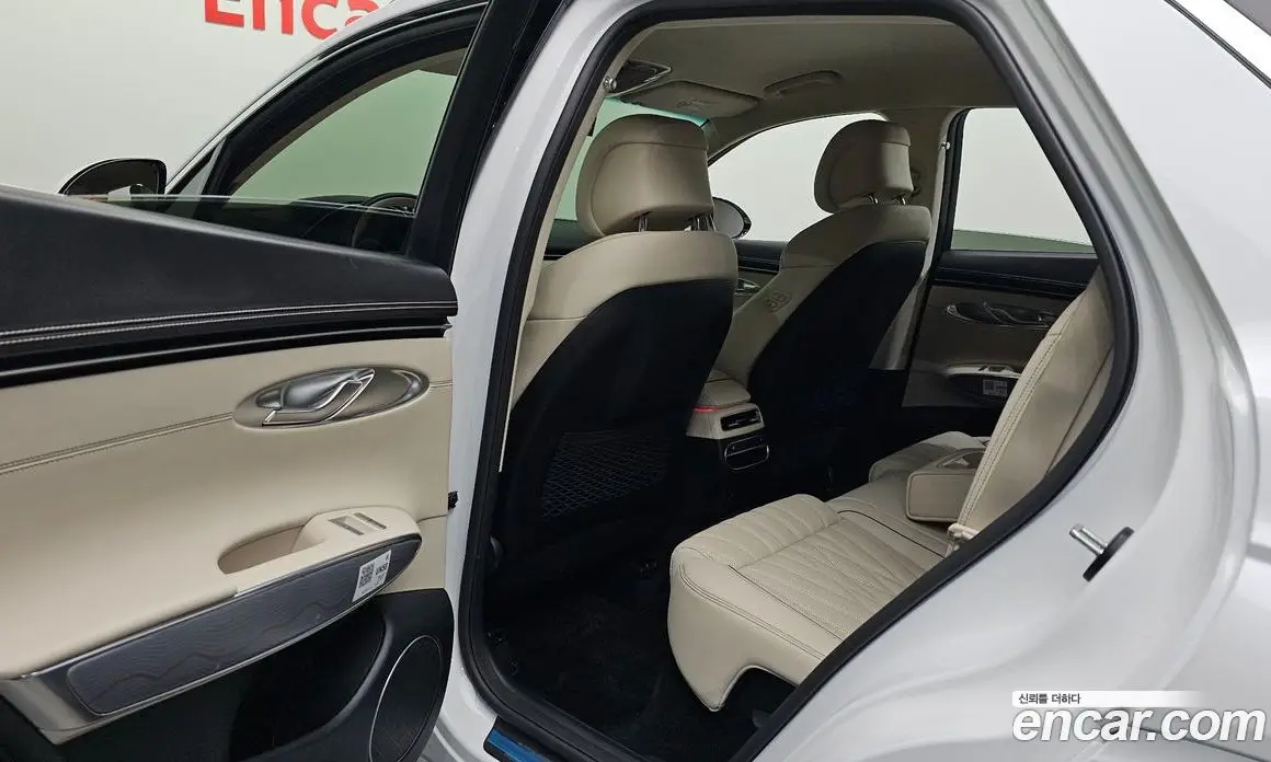 Genesis GV70 2023 2.5 автомат (гидро), фото 17