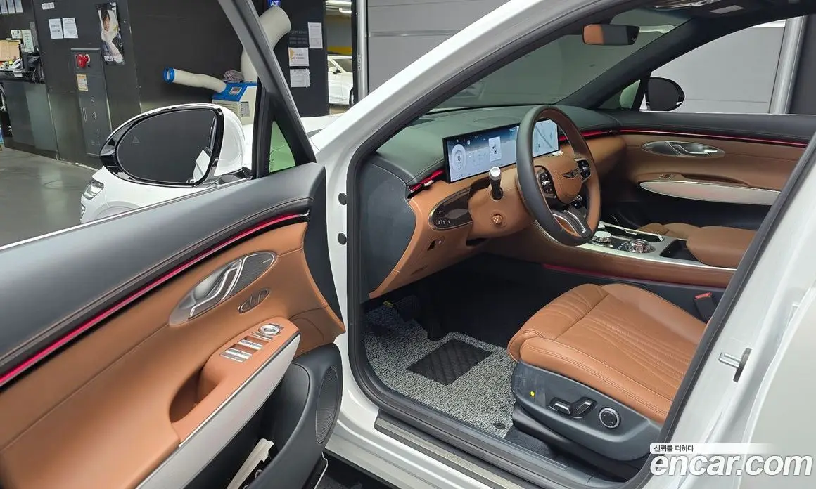 Genesis GV70 2024 2.5 автомат (гидро), фото 13