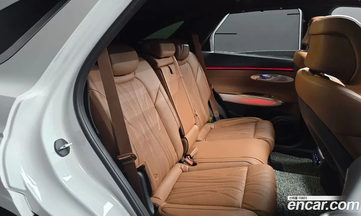 Genesis GV70 2024 2.5 автомат (гидро), фото 17
