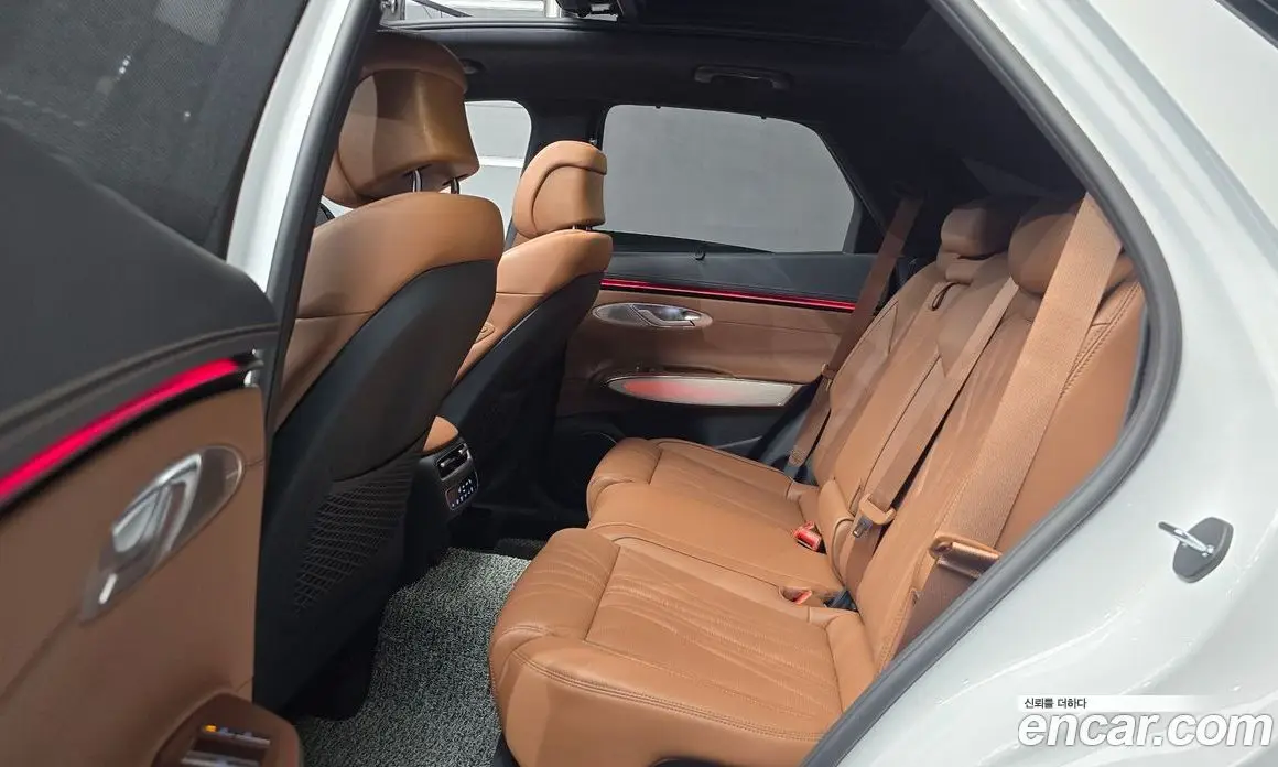 Genesis GV70 2024 2.5 автомат (гидро), фото 18