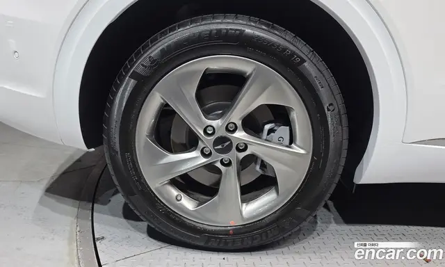 Genesis GV70 2024 2.5 автомат (гидро), миниатюра 5