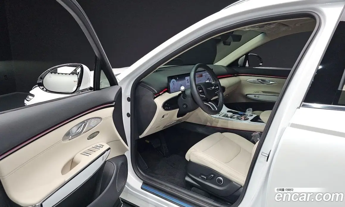 Genesis GV70 2025 2.5 автомат (гидро), фото 13
