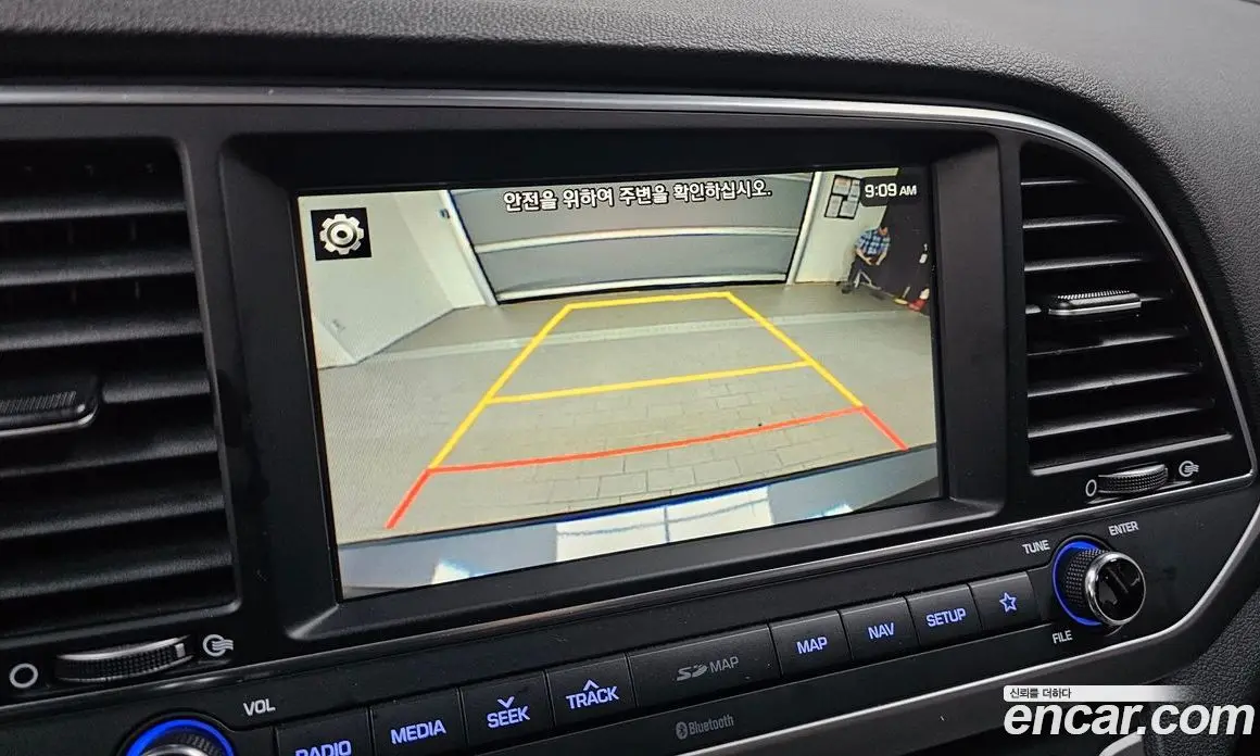 Hyundai Avante 2017 1.6 автомат (гидро), фото 19