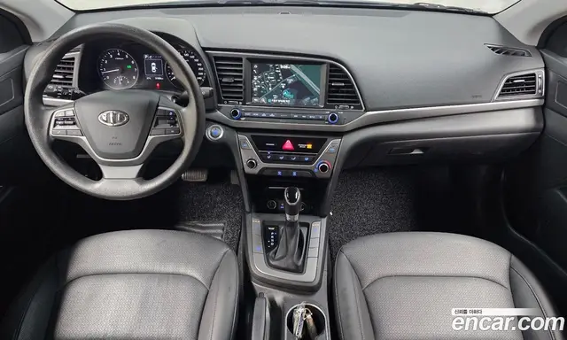 Hyundai Avante 2017 1.6 автомат (гидро), миниатюра 9