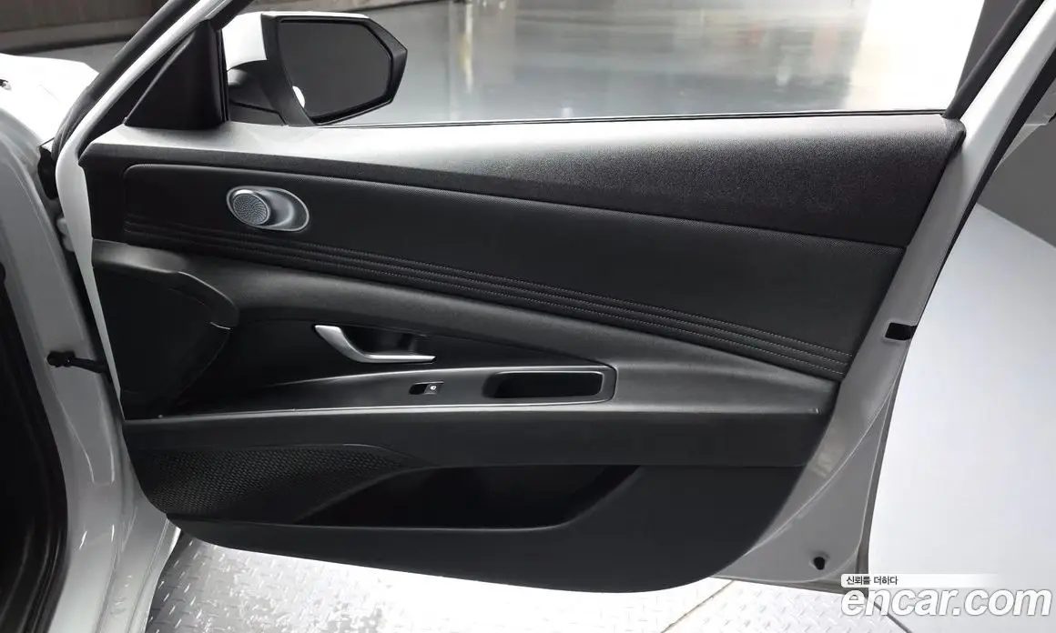 Hyundai Avante 2020 1.6 автомат (гидро), фото 14