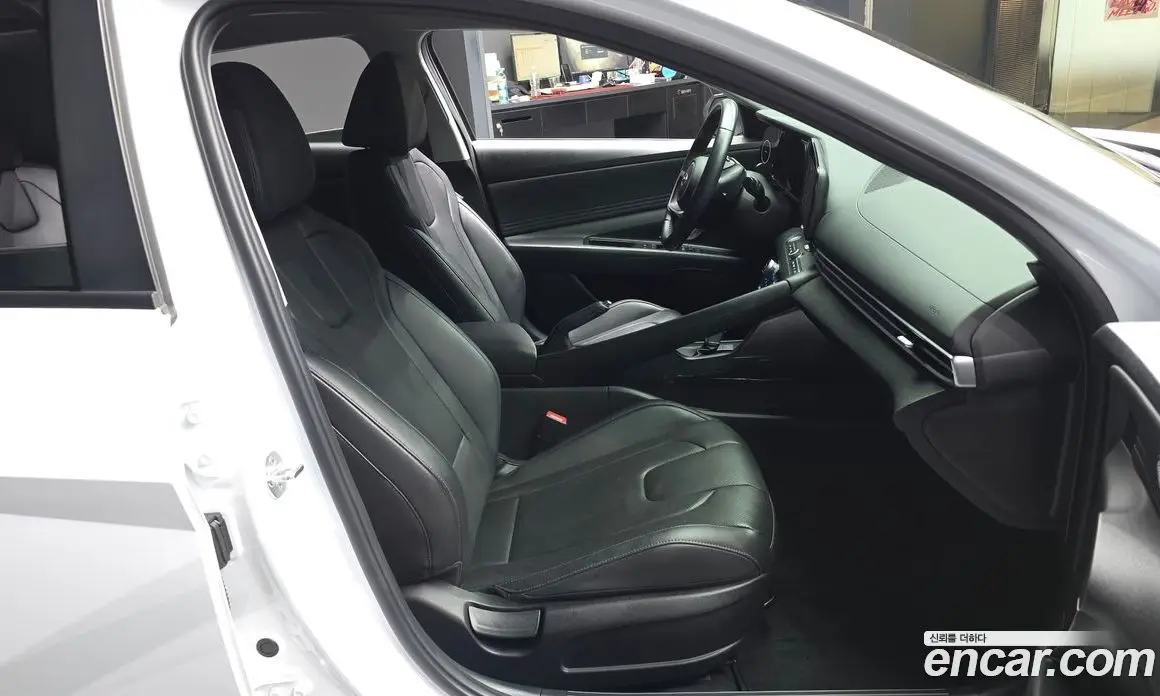 Hyundai Avante 2020 1.6 автомат (гидро), фото 17